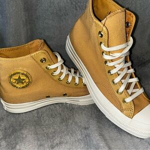 Converse Chuck 70 Tan High-Tops India Exclusive
